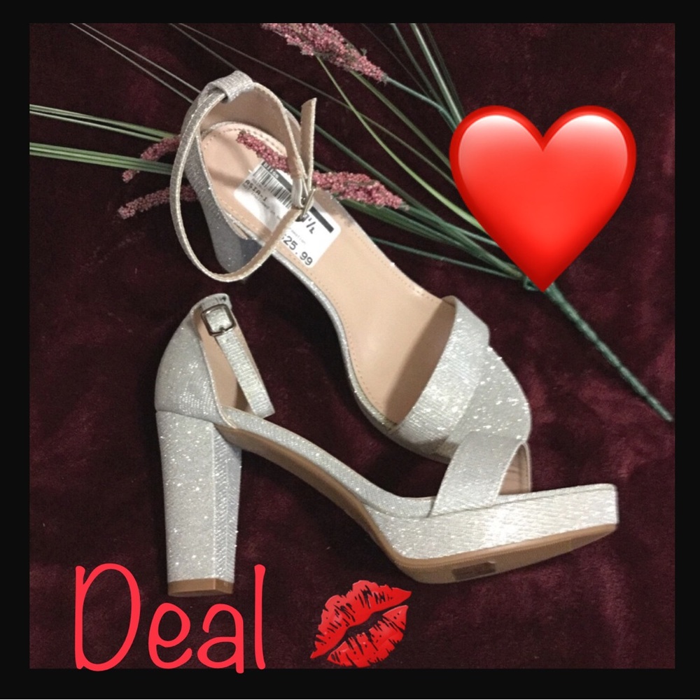 ❤️NEW 🖤TOP MODA “Bliss” 🖤SILVER SPARKLE HEELS